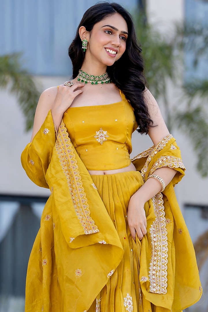 Mustard Yellow Tissue Scalloped Embroidered Lehenga Set by House Of Jamoti at Pernia's Pop Up Shop