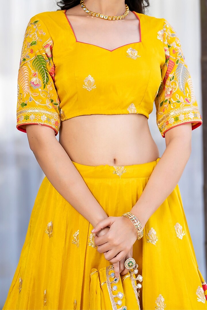 Yellow Tissue Zari & Floral Embroidered Lehenga Set by House Of Jamoti at Pernia's Pop Up Shop
