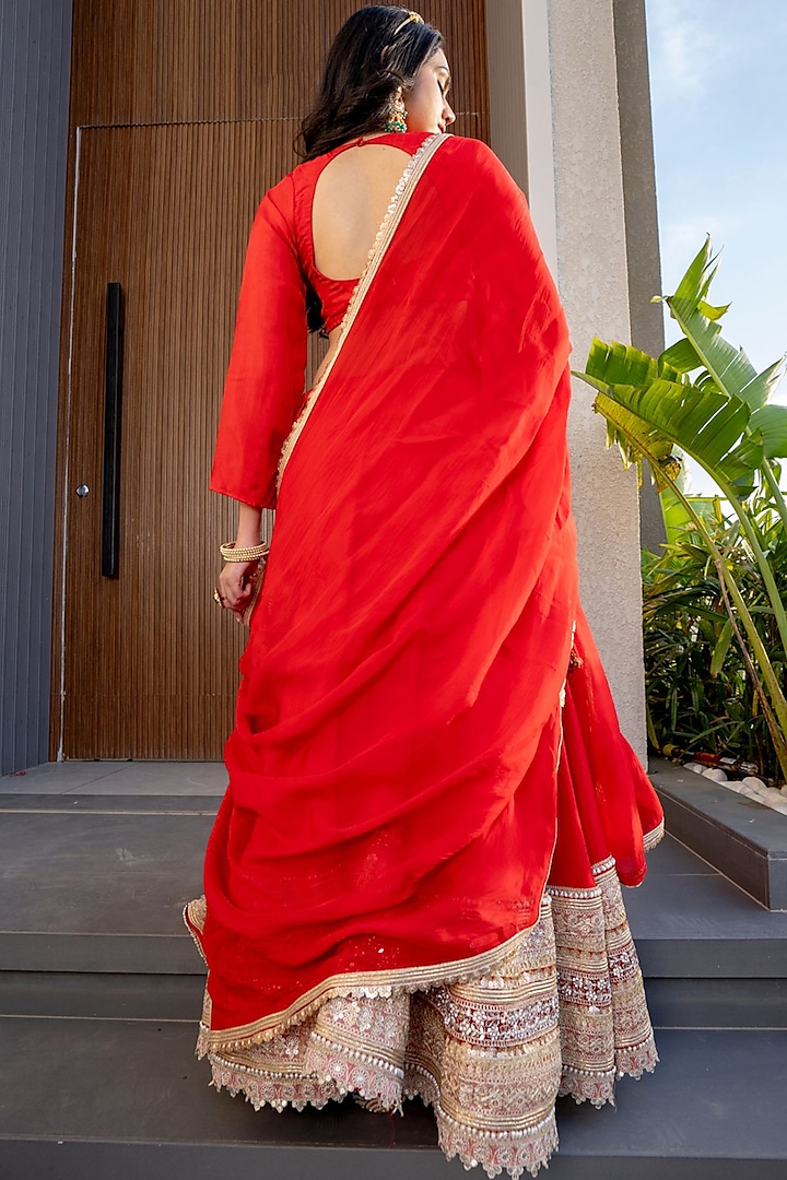 Red Organza Embroidered Lehenga Set by House Of Jamoti at Pernia's Pop Up Shop