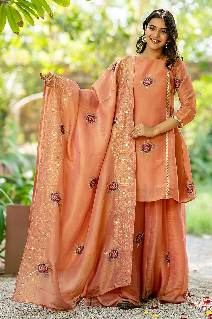 Peach Tissue Floral Machine Embroidered Kurta Set by House Of Jamoti at Pernia's Pop Up Shop