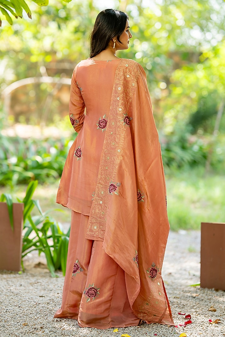 Peach Tissue Floral Machine Embroidered Kurta Set by House Of Jamoti at Pernia's Pop Up Shop