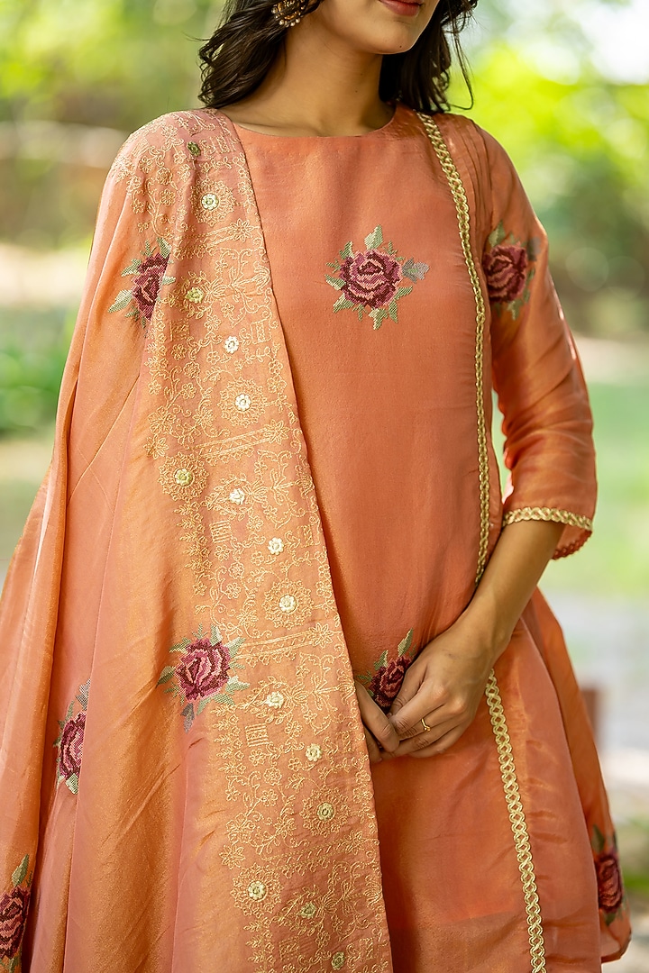 Peach Tissue Floral Machine Embroidered Kurta Set by House Of Jamoti at Pernia's Pop Up Shop