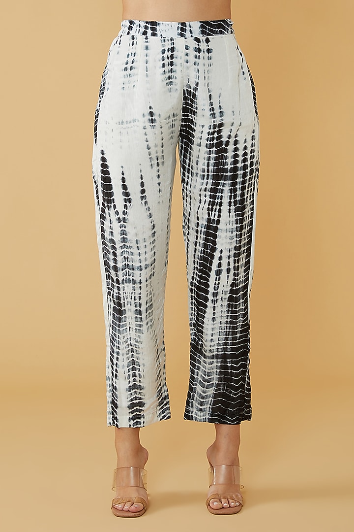 White Muslin Silk Printed Co-Ord Set by House Of Jamoti at Pernia's Pop Up Shop