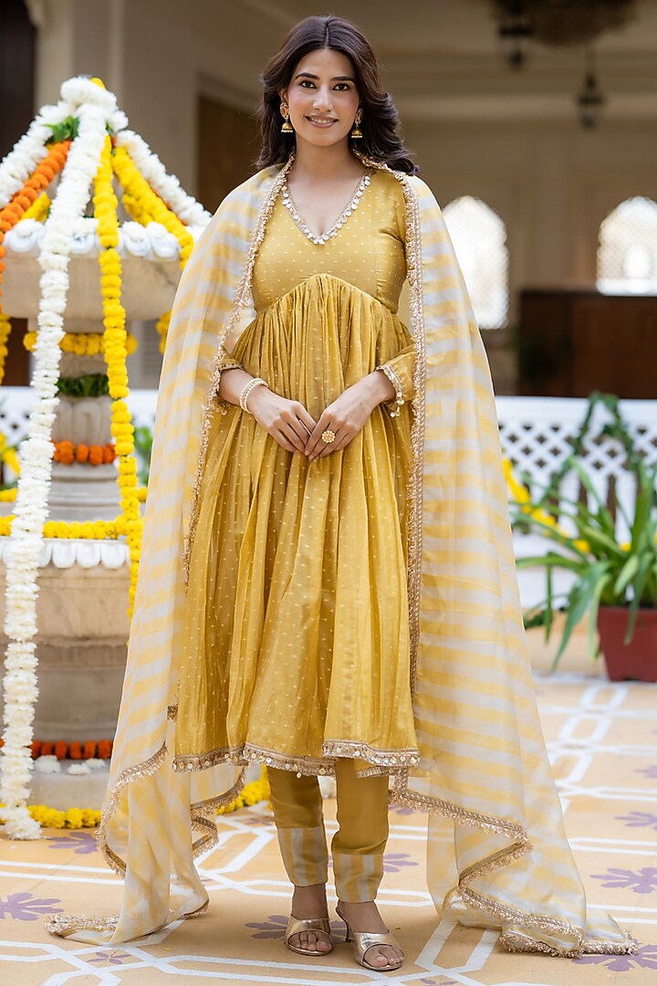 Mustard Tissue Kurta Set by House Of Jamoti at Pernia's Pop Up Shop