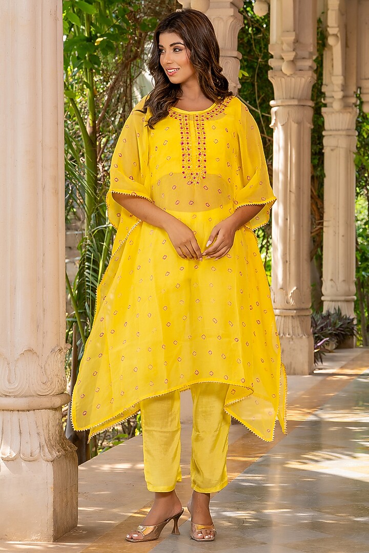 Yellow Organza & Cotton Tie-Dye Kaftan Set by House Of Jamoti at Pernia's Pop Up Shop