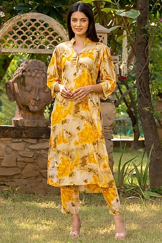 Amber Yellow Rayon Printed Kurta Set by House Of Jamoti