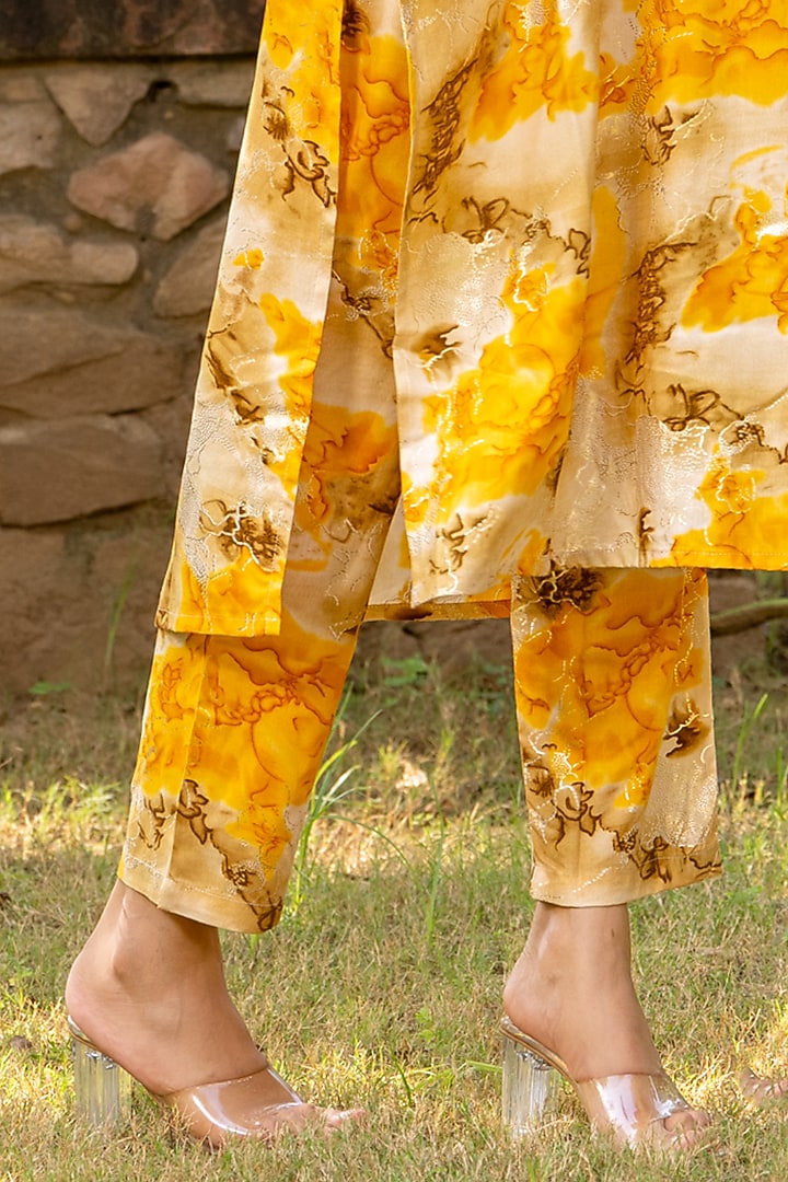 Amber Yellow Rayon Printed Kurta Set by House Of Jamoti at Pernia's Pop Up Shop