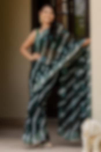 Green Silk Blend Mirror Work Festive Saree Set by House Of Jamoti at Pernia's Pop Up Shop