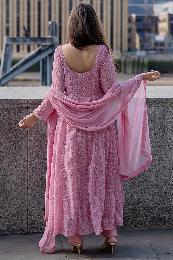 Pearl Pink Embroidered Anarkali Set by House Of Jamoti at Pernia's Pop Up Shop