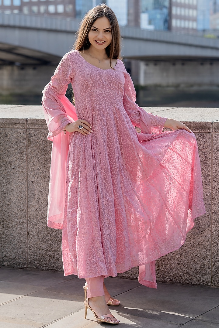 Pearl Pink Embroidered Anarkali Set by House Of Jamoti at Pernia's Pop Up Shop