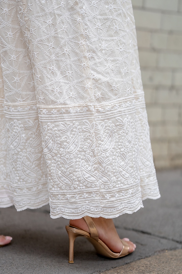 White Cotton Chikankari Kurta Set by House Of Jamoti at Pernia's Pop Up Shop