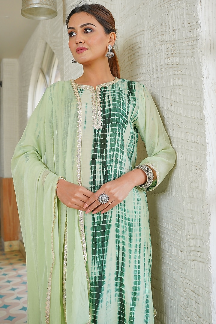 Green Printed Kurta Set by House Of Jamoti at Pernia's Pop Up Shop