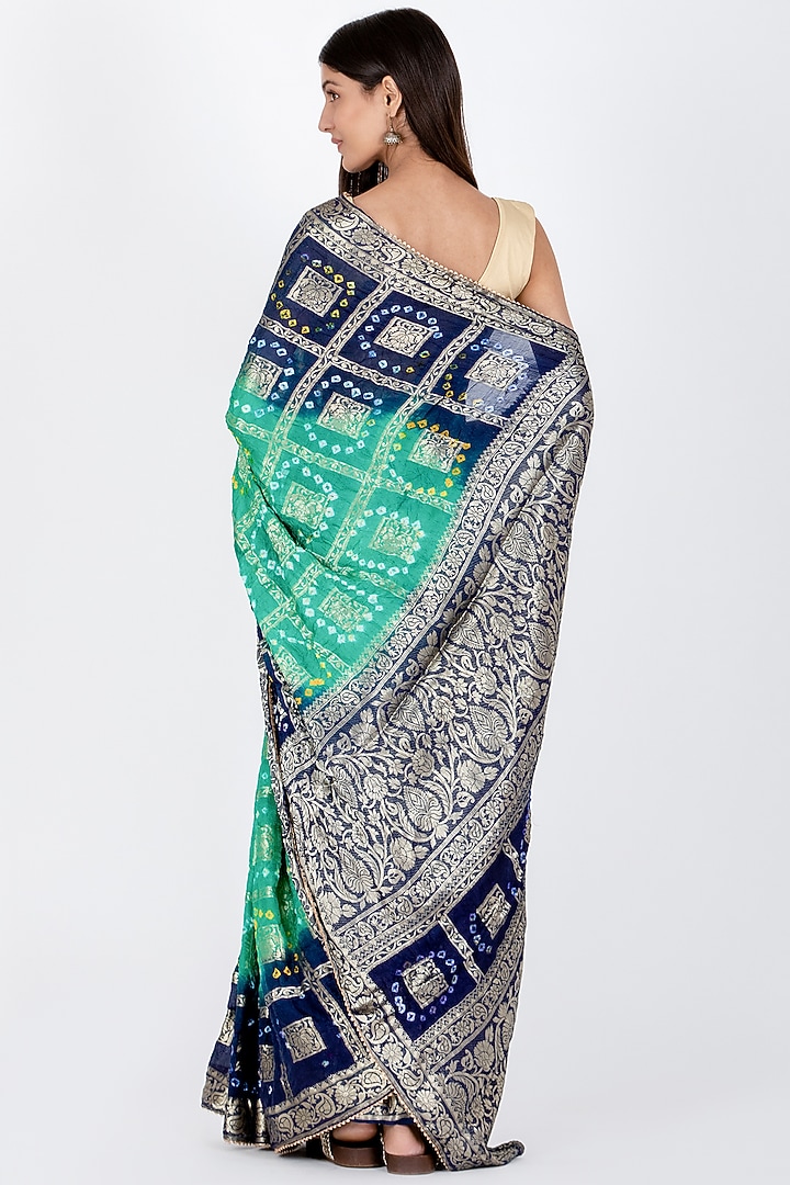 Green Hand-Dyed Bandhani Saree Set by House Of Jamoti at Pernia's Pop Up Shop