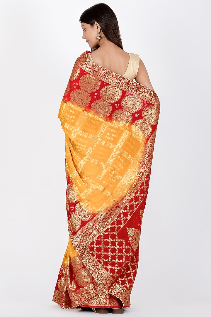 Red Hand-Dyed Bandhani Saree Set by House Of Jamoti at Pernia's Pop Up Shop