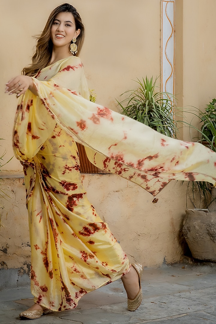 Yellow Shibori Printed Saree Set by House Of Jamoti at Pernia's Pop Up Shop