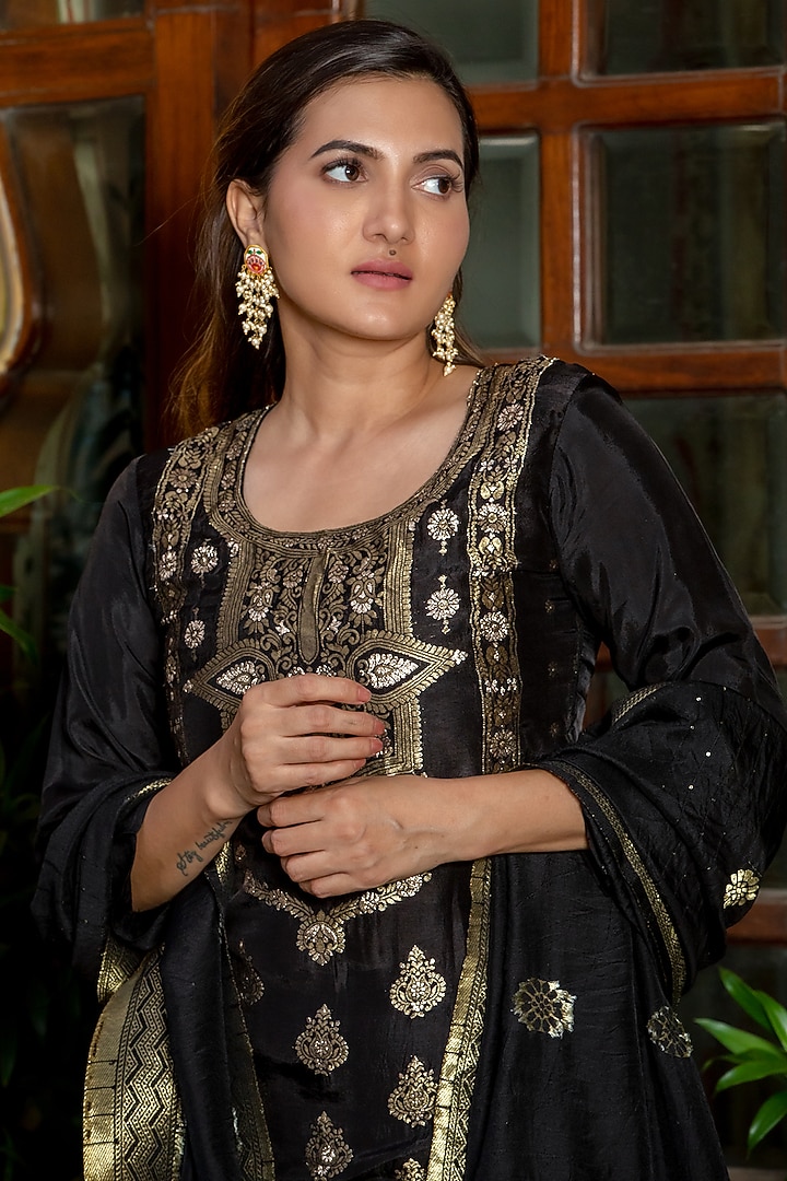 Black Silk & Banarsi Kurta Set by House Of Jamoti at Pernia's Pop Up Shop
