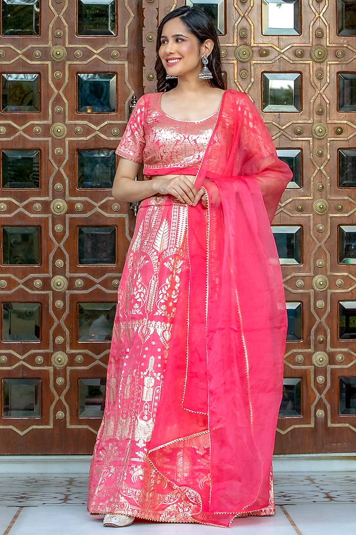 Neon Pink Embroidered Lehenga Set by House Of Jamoti at Pernia's Pop Up Shop