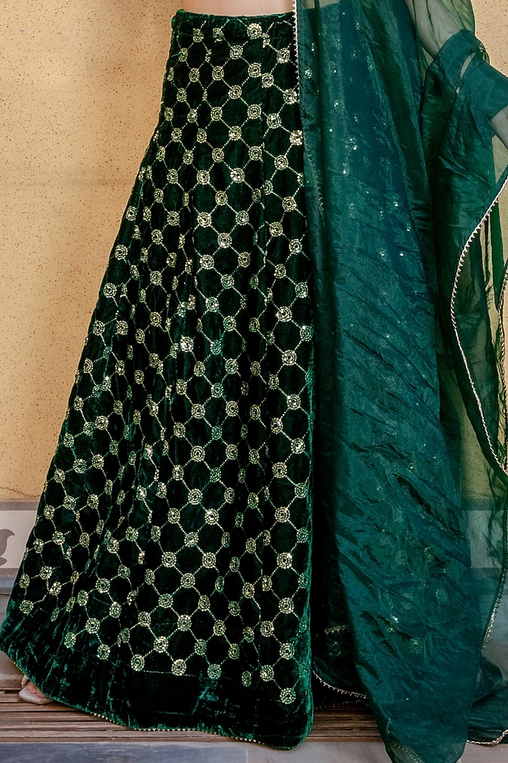 Green Embellished Lehenga Set by House Of Jamoti at Pernia's Pop Up Shop