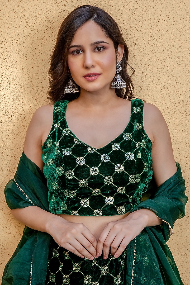 Green Embellished Lehenga Set by House Of Jamoti at Pernia's Pop Up Shop