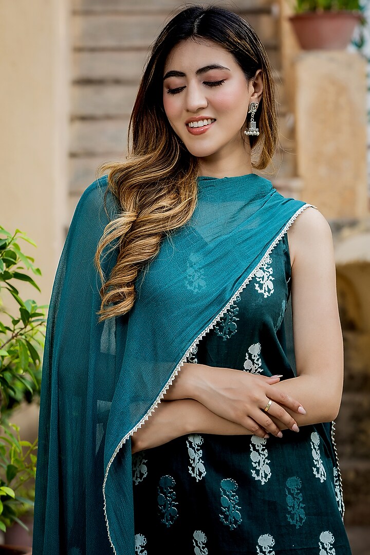 Green Cotton Kurta Set by House Of Jamoti at Pernia's Pop Up Shop