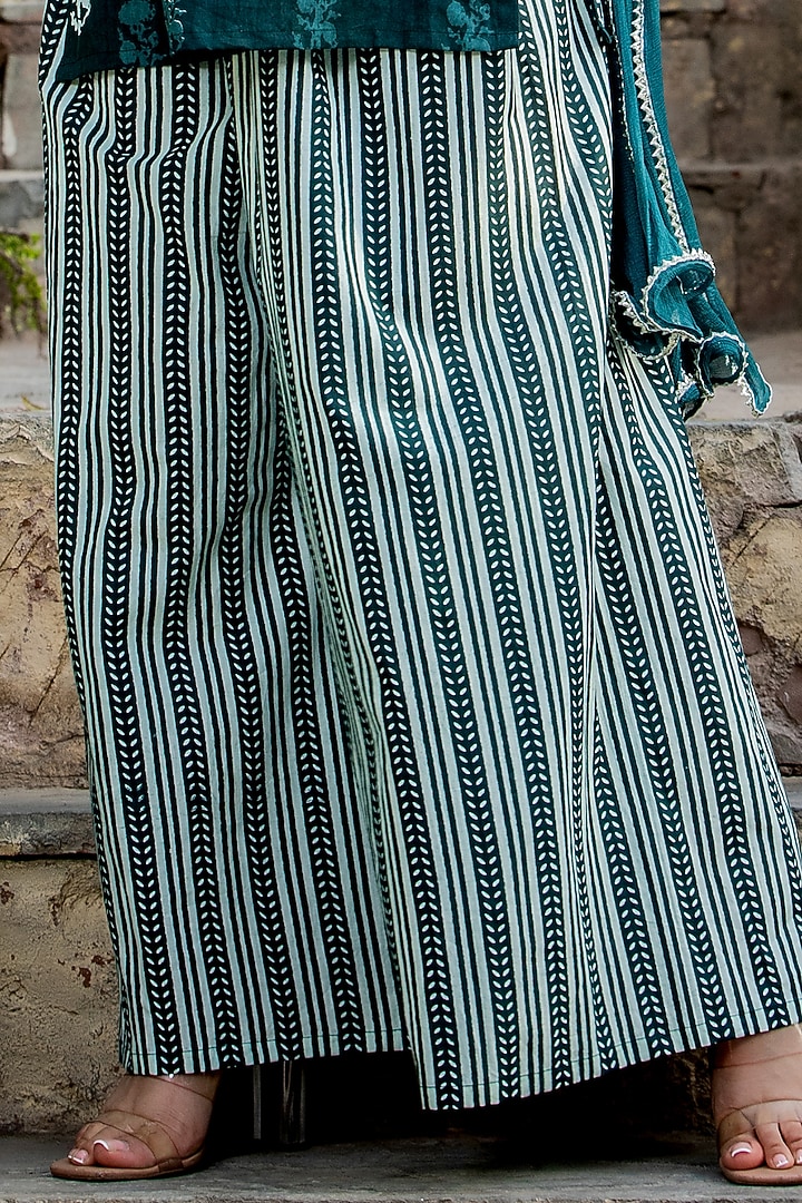Green Cotton Kurta Set by House Of Jamoti at Pernia's Pop Up Shop