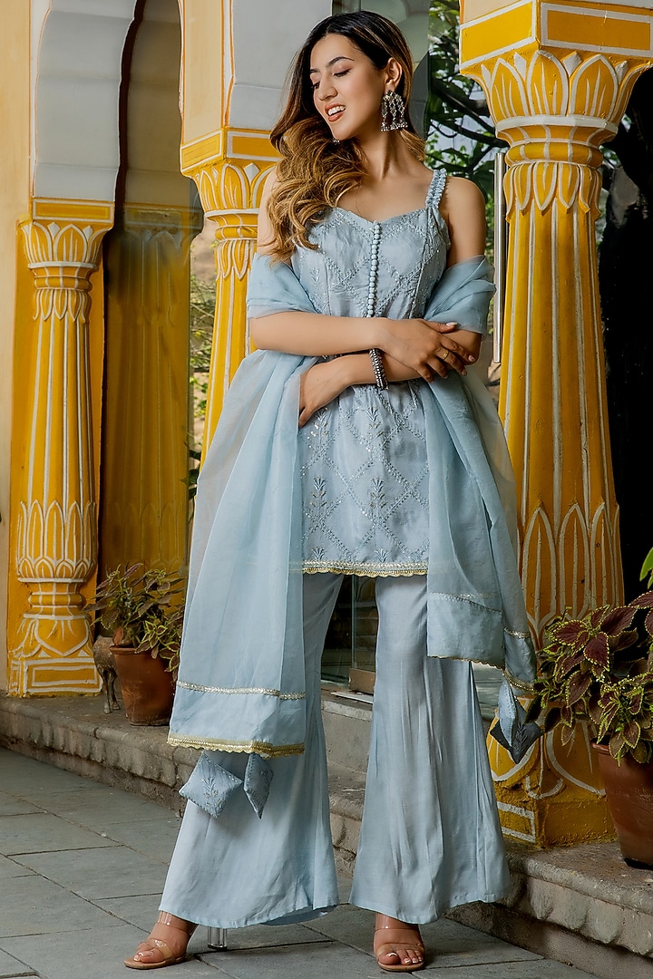 Smokey Grey Embroidered Kurta Set by House Of Jamoti at Pernia's Pop Up Shop