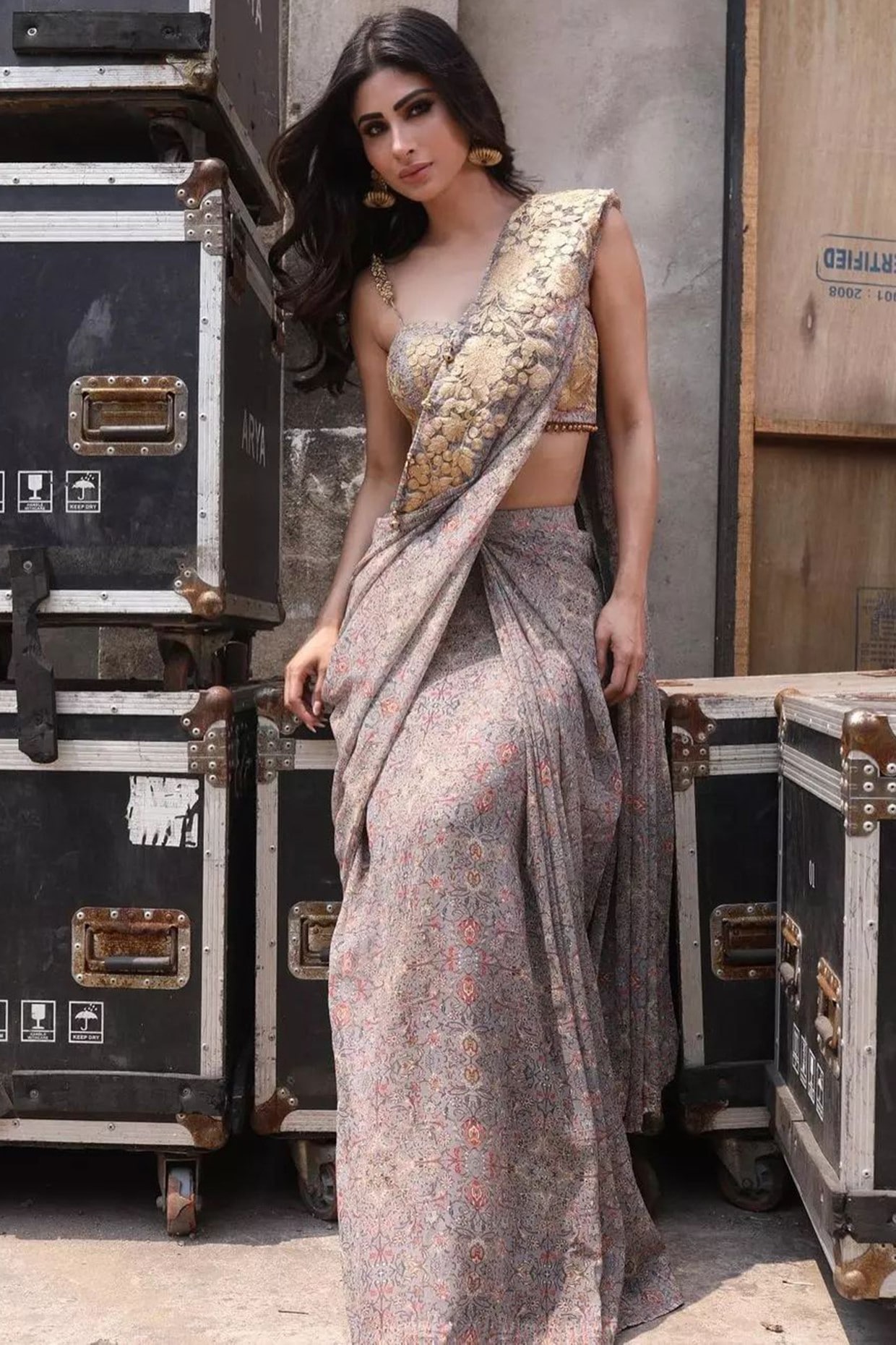 South Indian Model TV Actress Mouni Roy In Black Lehenga Choli At Lakme  Fashion Week | Mouni roy dresses, Indian designer outfits, Indian fashion  dresses