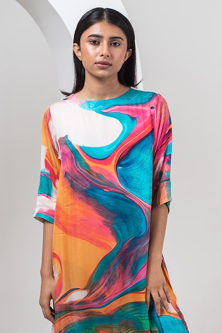 Multi-Colored Modal Silk Abstract Printed Kurta Set by Merakus at Pernia's Pop Up Shop