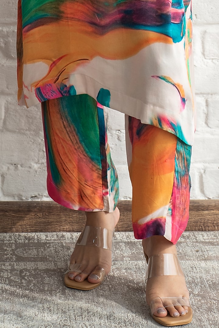 Multi-Colored Modal Silk Abstract Printed Kurta Set by Merakus at Pernia's Pop Up Shop