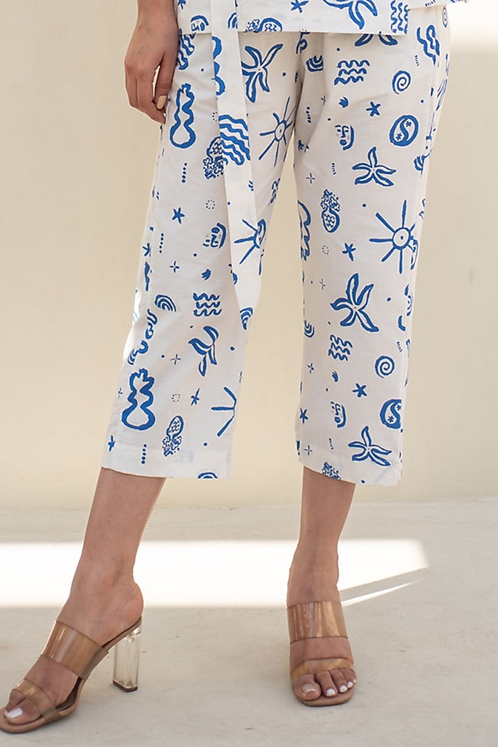 White & Blue Cotton Doodle Digital Printed Co-Ord Set by Merakus at Pernia's Pop Up Shop
