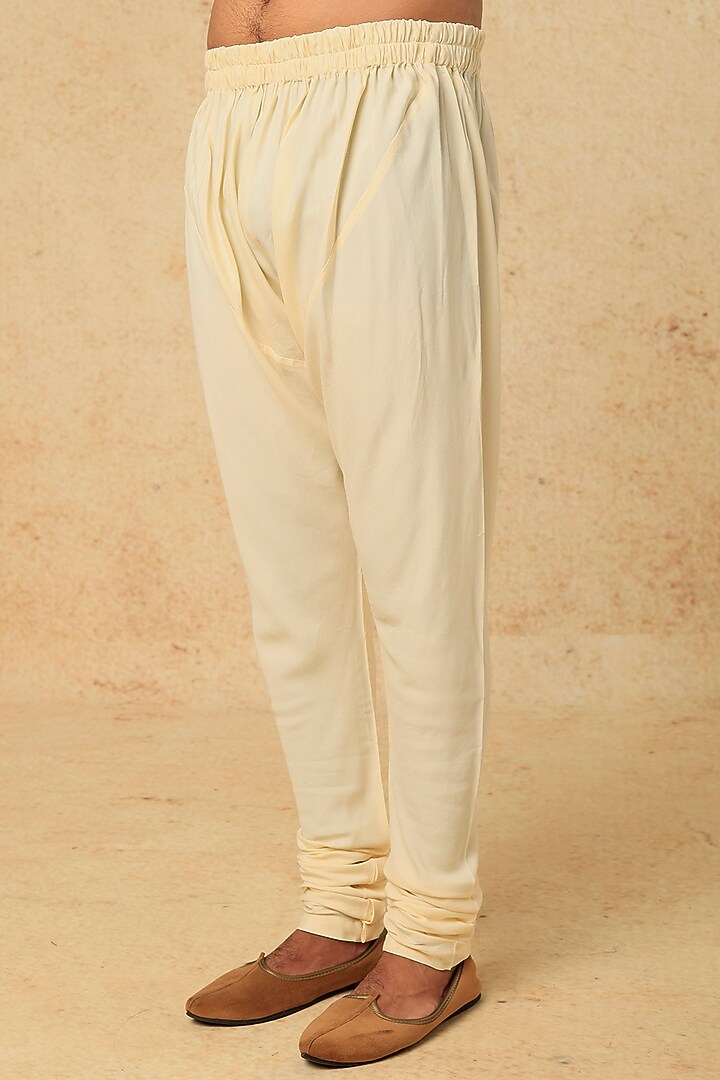 Ivory Cotton Silk Bundi Jacket With Kurta Set by Mirroir Men at Pernia's Pop Up Shop
