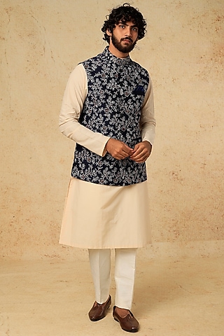 Navy Blue Cotton Silk Bundi Jacket With Kurta Set by Mirroir Men