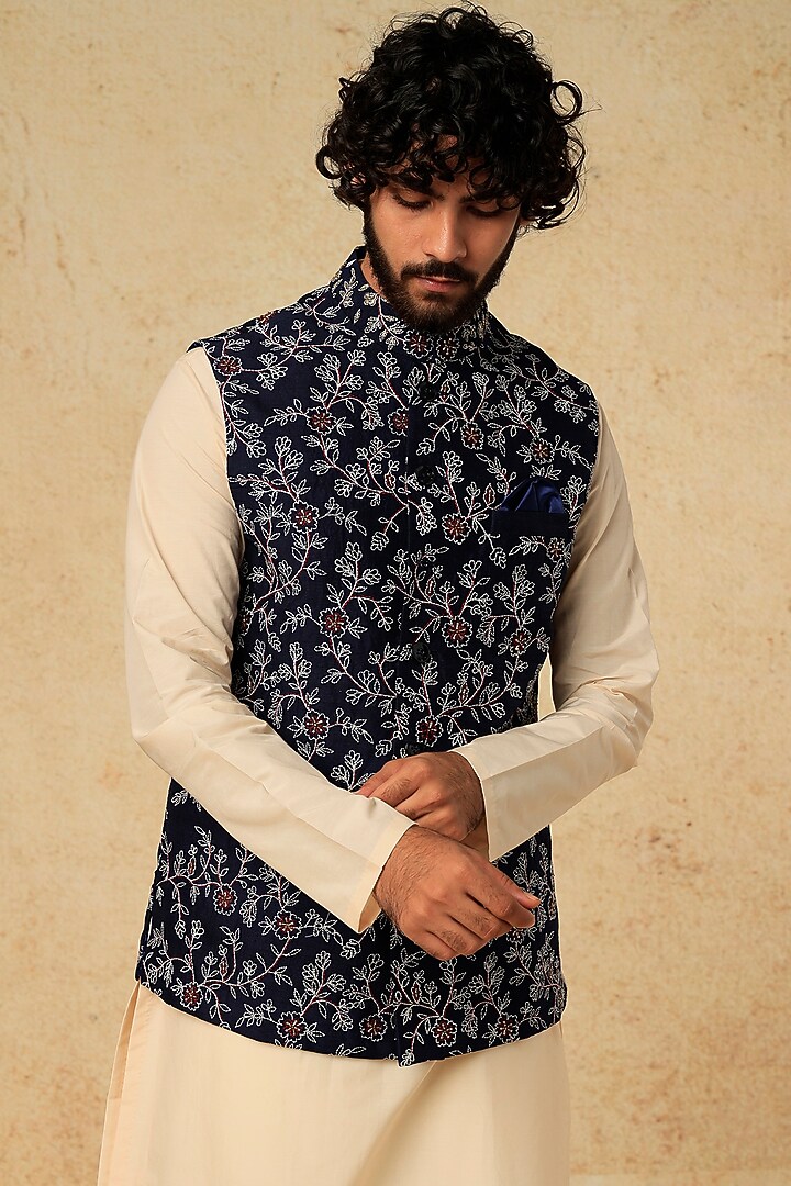 Navy Blue Cotton Silk Bundi Jacket With Kurta Set by Mirroir Men at Pernia's Pop Up Shop