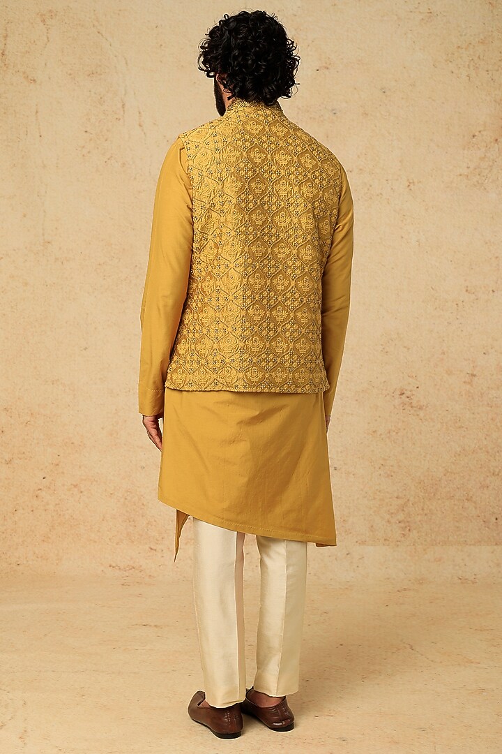 Mustard Cotton Silk Bundi Jacket With Kurta Set by Mirroir Men at Pernia's Pop Up Shop
