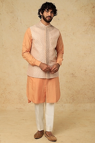 Light Peach Cotton Silk Bundi Jacket With Kurta Set by Mirroir Men