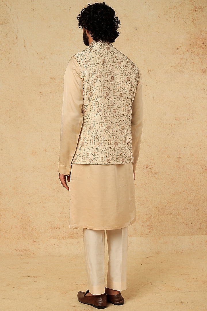 Ivory Viscose Linen Embroidered Bundi Jacket Set by Mirroir Men at Pernia's Pop Up Shop