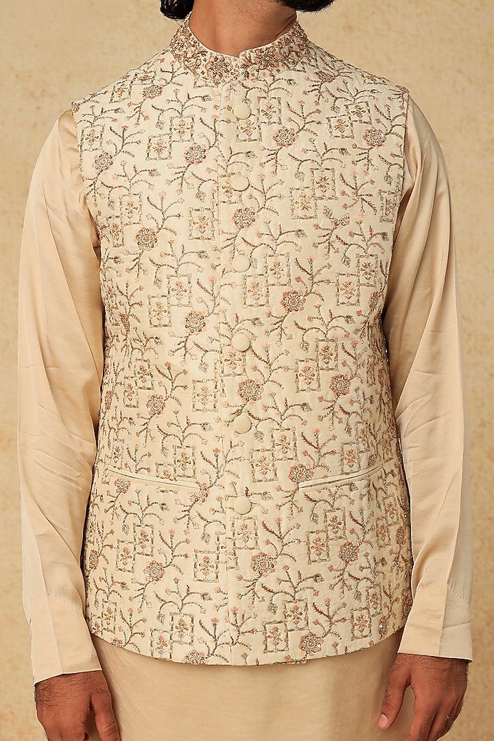 Ivory Viscose Linen Embroidered Bundi Jacket Set by Mirroir Men at Pernia's Pop Up Shop