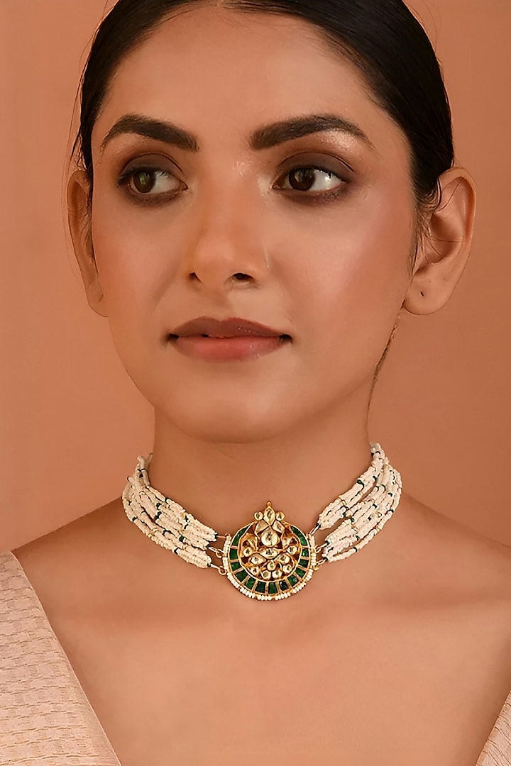 Gold Finish Kundan Choker Necklace by Maisara Jewelry