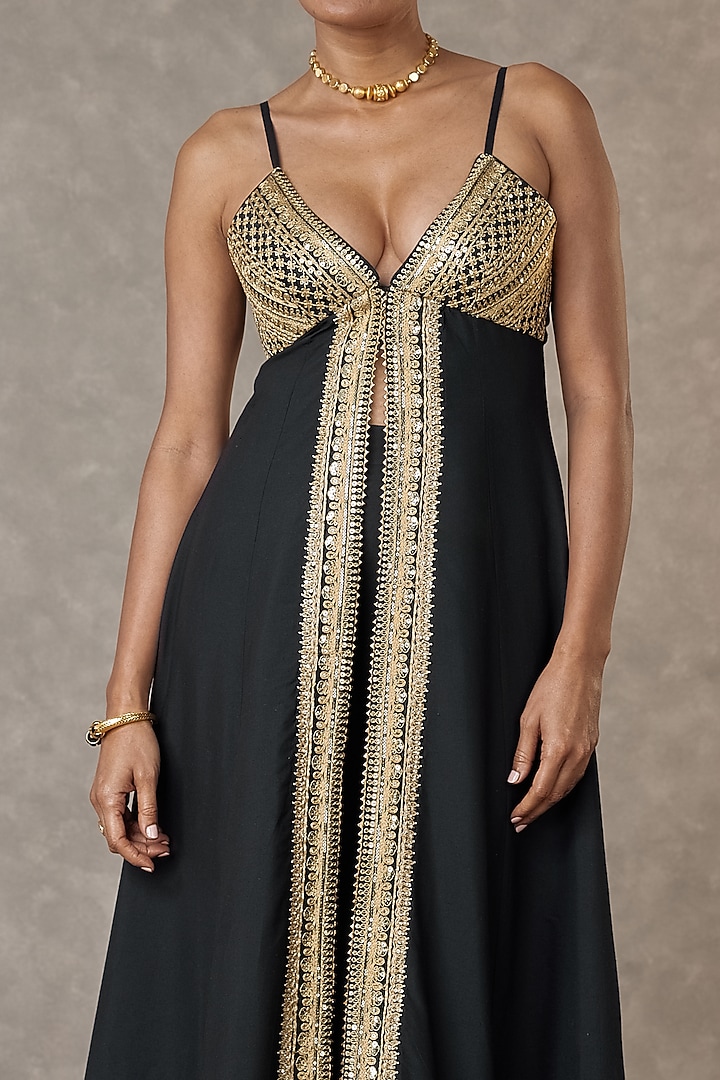 Black Cotton Silk Sitara & Haath Phool Motif Embroidered Tunic Set by Masaba at Pernia's Pop Up Shop