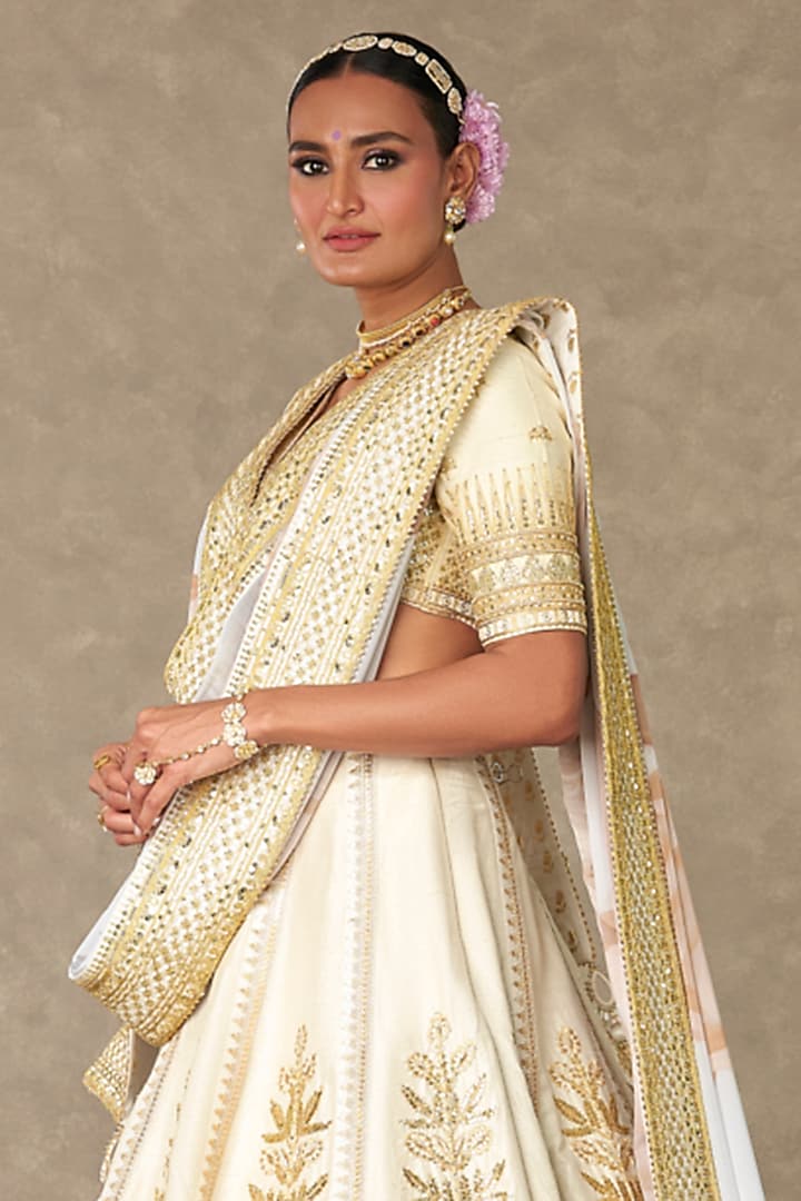Ivory Raw Silk Bridal Lehenga Set by Masaba at Pernia's Pop Up Shop