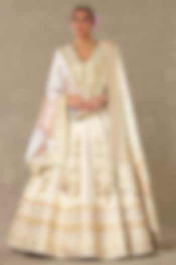 Ivory Raw Silk Bridal Lehenga Set by Masaba at Pernia's Pop Up Shop