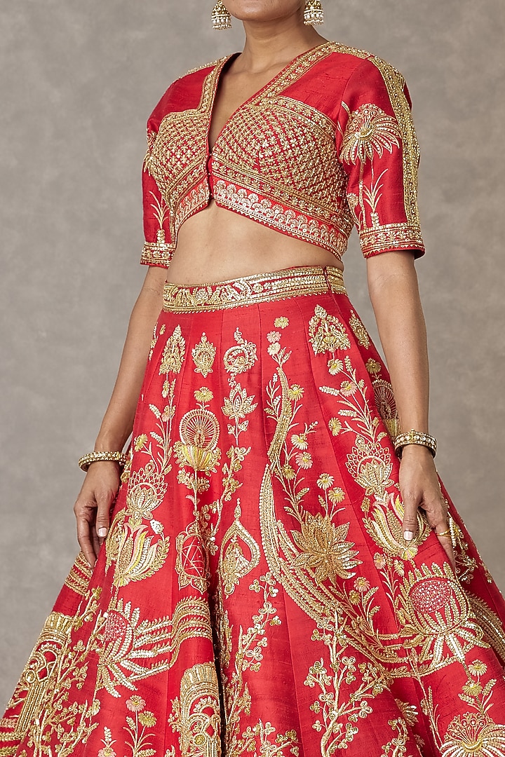 Red Bagh-E-Bahar Neelkamal Raw Silk Thread Embroidered Bridal Lehenga Set by Masaba at Pernia's Pop Up Shop