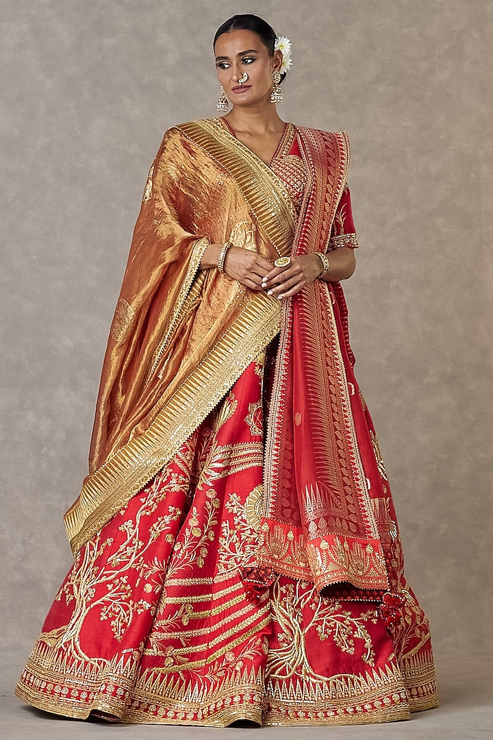 Red Bagh-E-Bahar Neelkamal Raw Silk Dori Embroidered Bridal Lehenga Set by Masaba at Pernia's Pop Up Shop