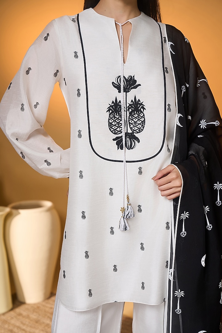 Ivory Raw Silk Embellished & Khadi Printed Kurta Set by Masaba at Pernia's Pop Up Shop