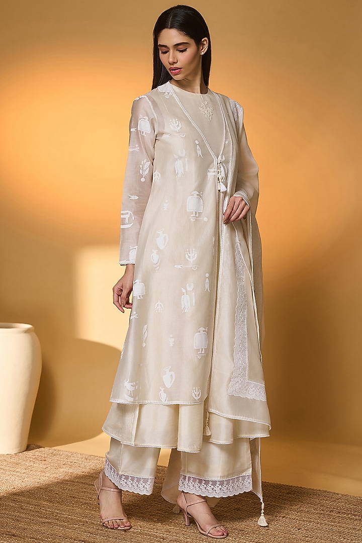 Ivory Chanderi Screen Printed Jacket Set by Masaba at Pernia's Pop Up Shop