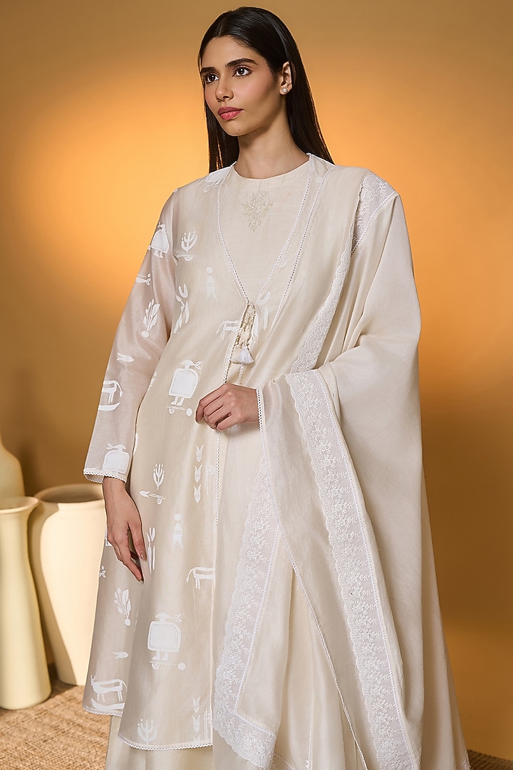 Ivory Chanderi Screen Printed Jacket Set by Masaba at Pernia's Pop Up Shop
