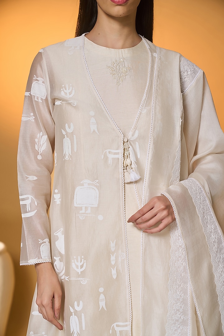 Ivory Chanderi Screen Printed Jacket Set by Masaba at Pernia's Pop Up Shop