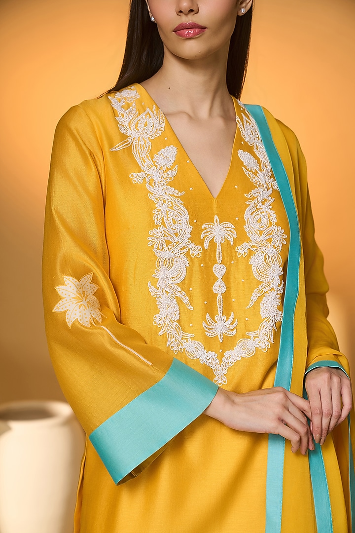 Yellow Chanderi Embroidered Kurta Set by Masaba at Pernia's Pop Up Shop