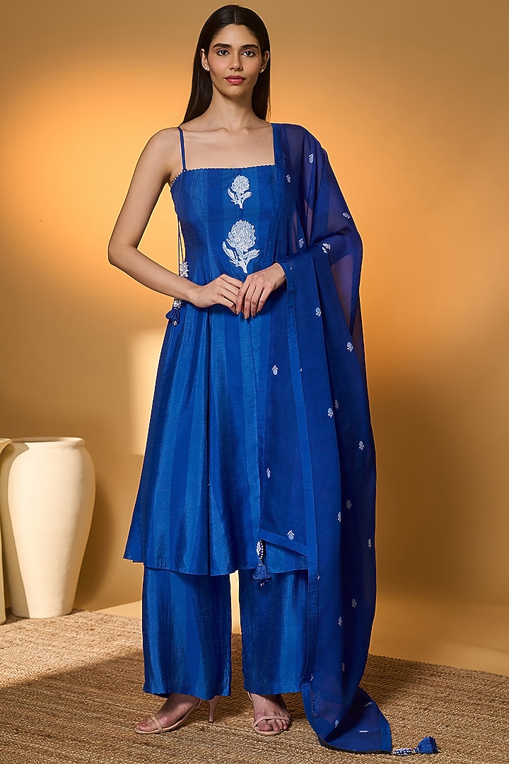 Blue Raw Silk Embellished Kurta Set by Masaba at Pernia's Pop Up Shop
