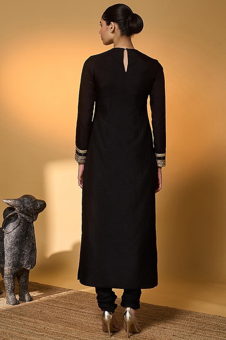 Black Raw Silk Embroidered Kurta Set by Masaba at Pernia's Pop Up Shop